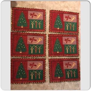 6 — 12 1/2   18 1/2 in CHRISTMAS PLACEMATS